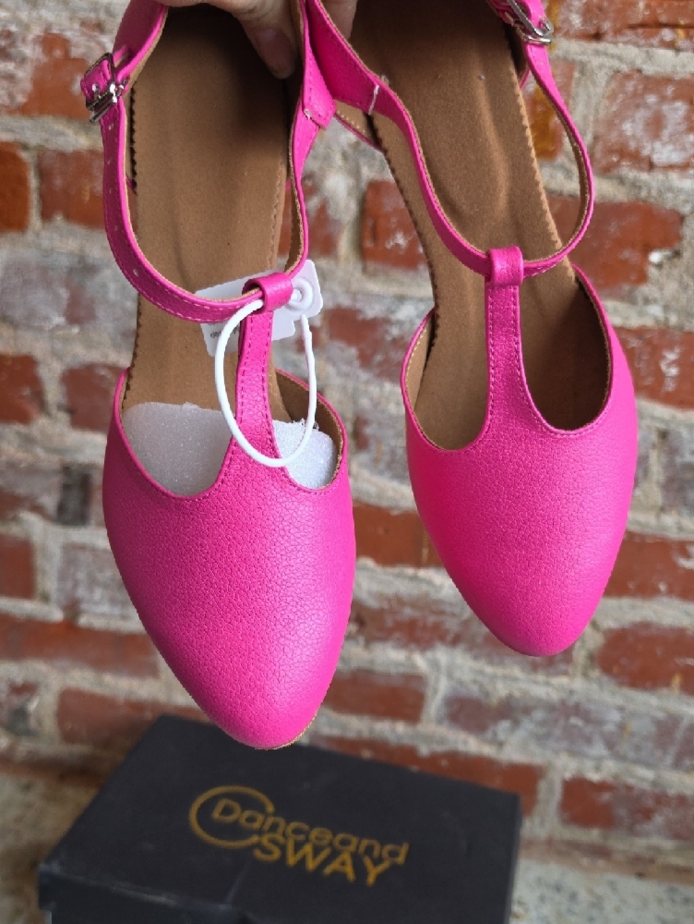 Fuchsia T-Strap Low Heel Pumps for Women - Picture 5 of 6